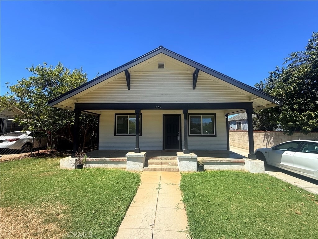 3655 Comer Ave - Photo 0