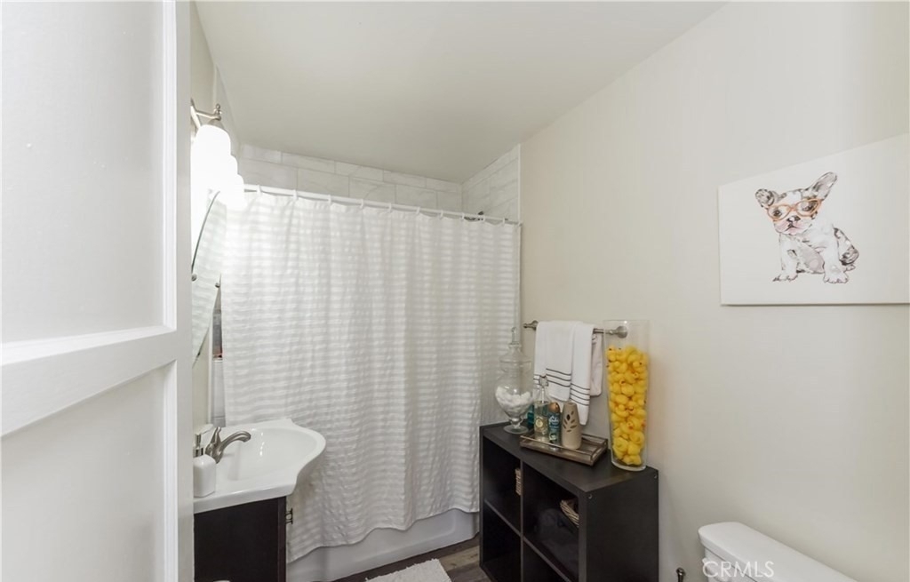 5803 Cartwright Ave - Photo 4