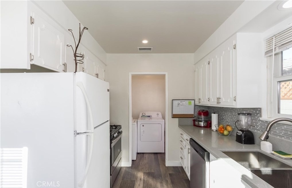 5803 Cartwright Ave - Photo 5