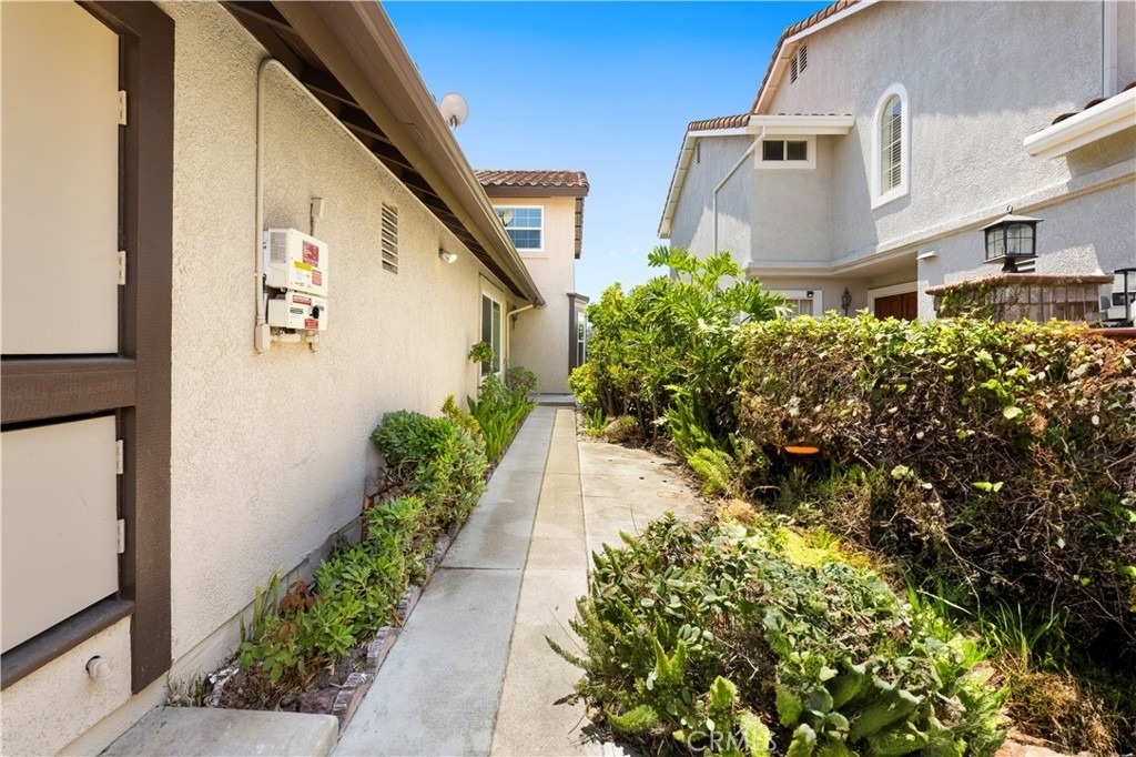 24242 Briones Drive - Photo 5