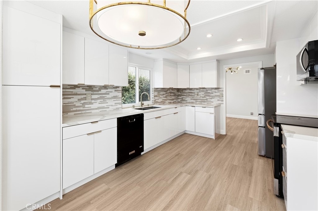 24242 Briones Drive - Photo 2