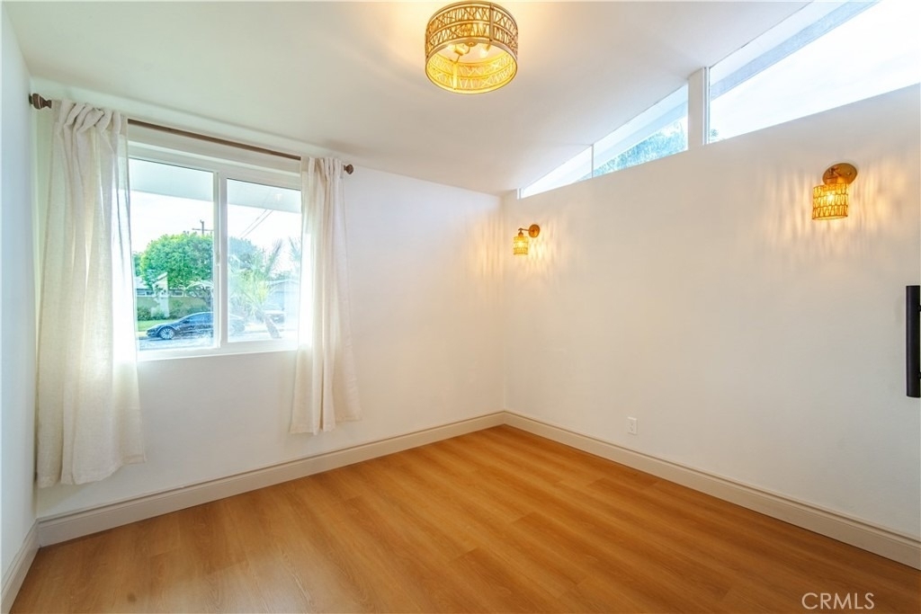 236 Mission - Photo 25