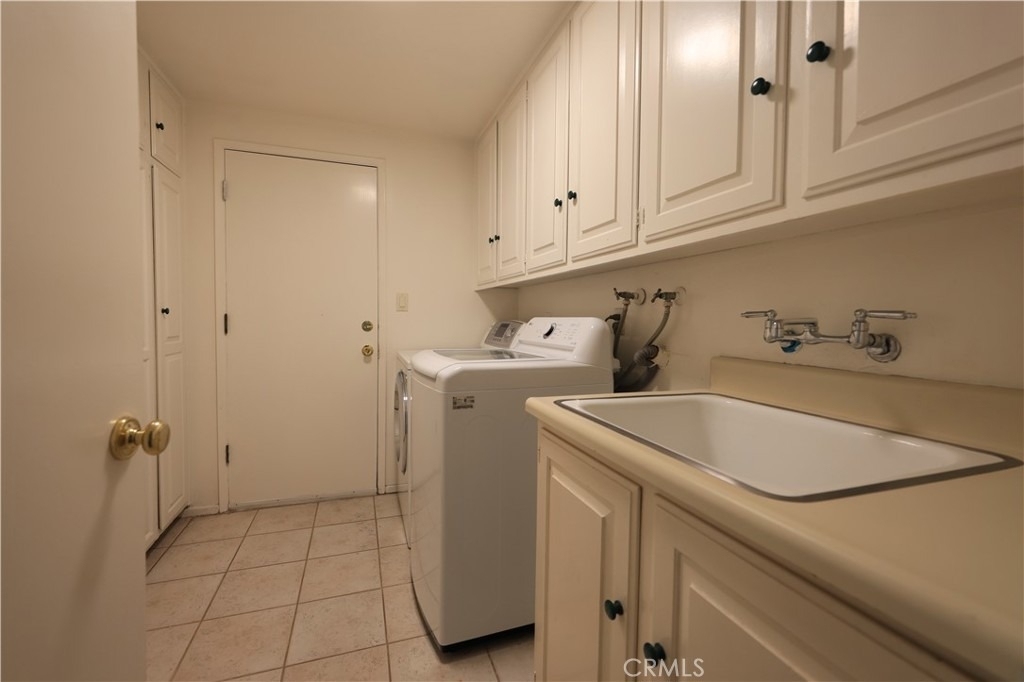 1420 Kensington Drive - Photo 28