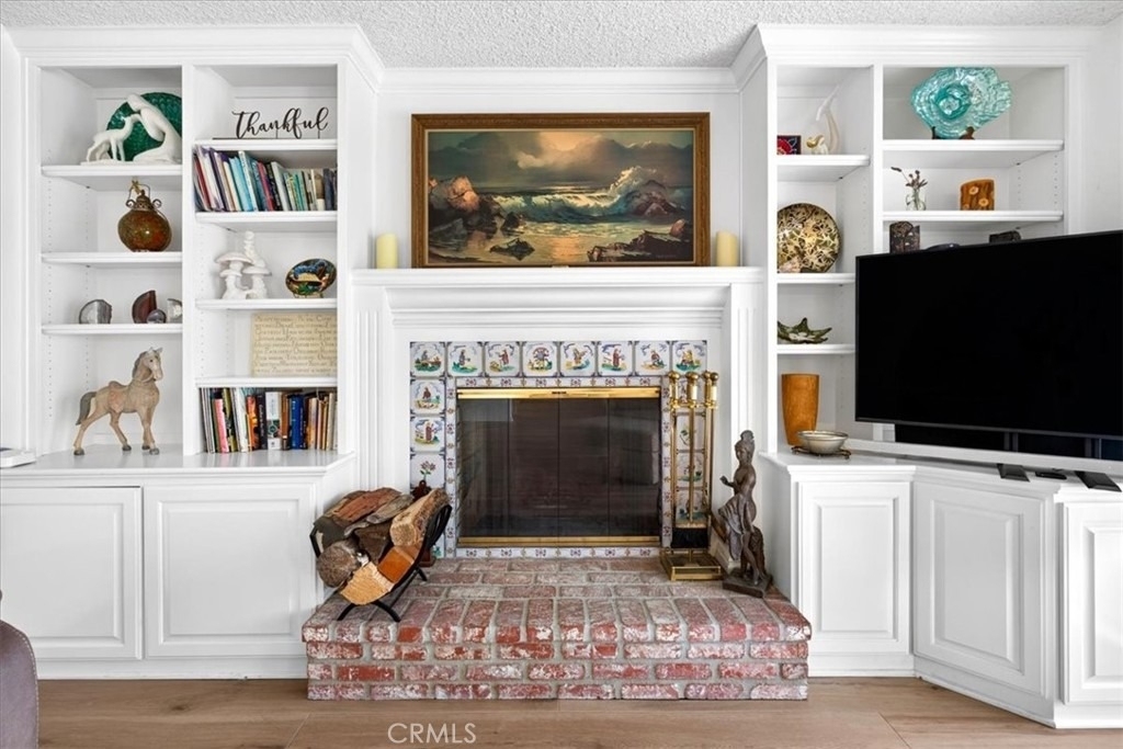 859 Ronda Mendoza - Photo 8