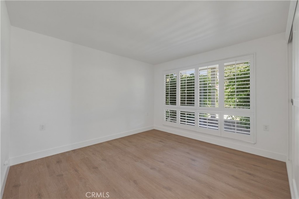 2022 Via Mariposa East - Photo 16