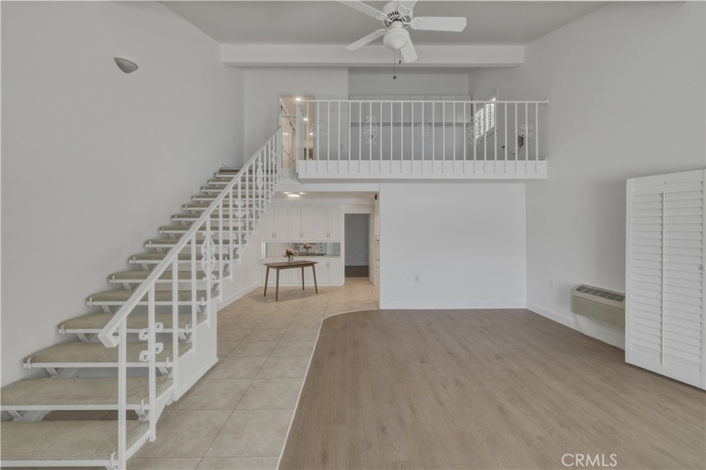 2022 Via Mariposa East - Photo 7