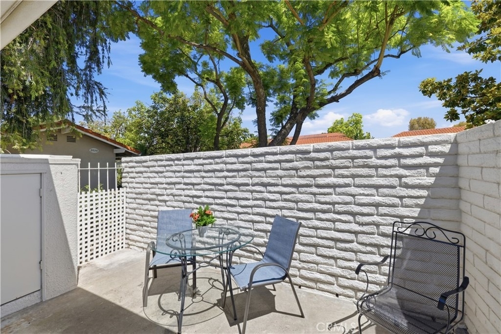 2022 Via Mariposa East - Photo 13