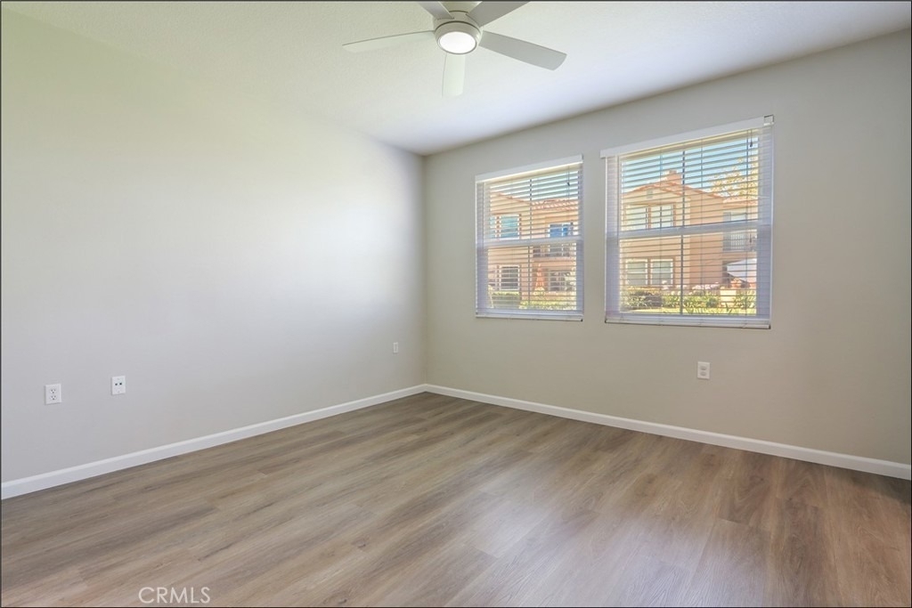 80 Verdin - Photo 16