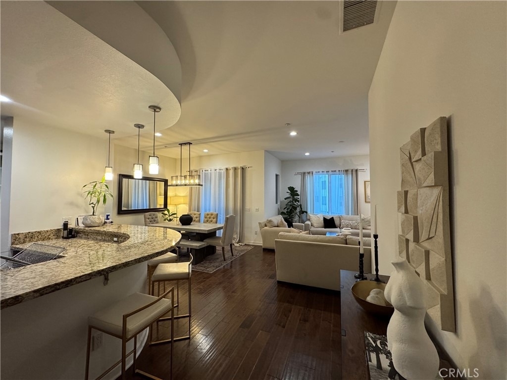 21 Gramercy - Photo 1