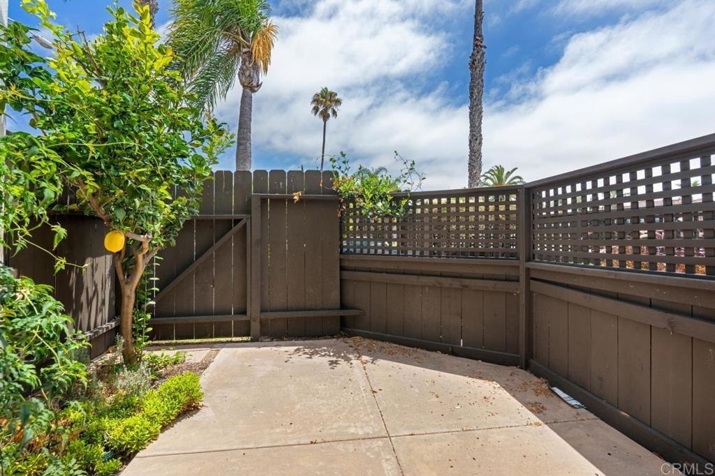 4410 Gresham - Photo 12