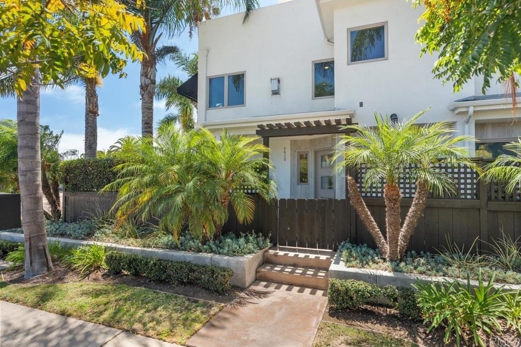 4410 Gresham - Photo 1