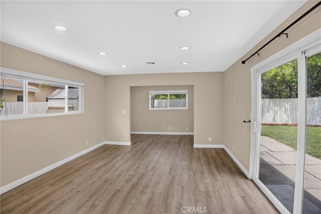 24441 Denise Pl - Photo 21