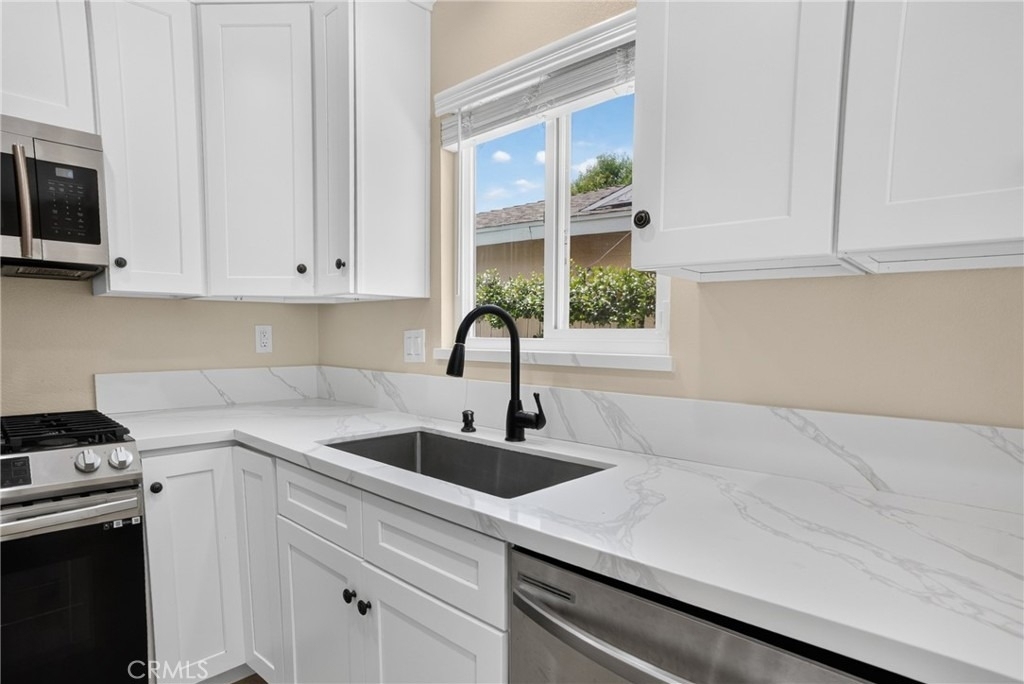 24441 Denise Pl - Photo 12