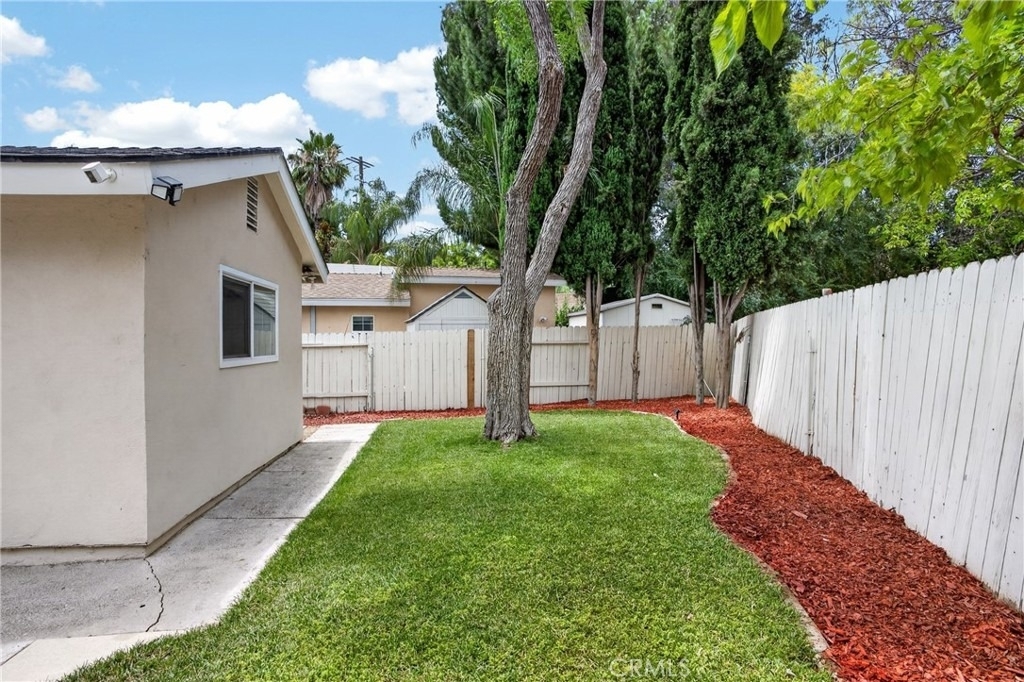 24441 Denise Pl - Photo 7
