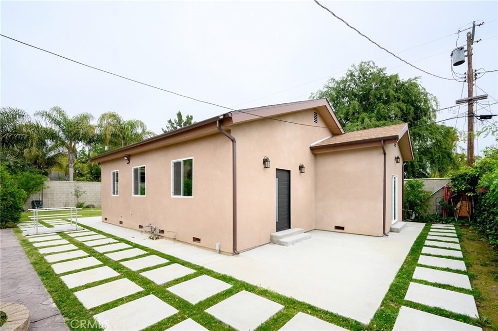 8806 Enfield Avenue - Photo 0