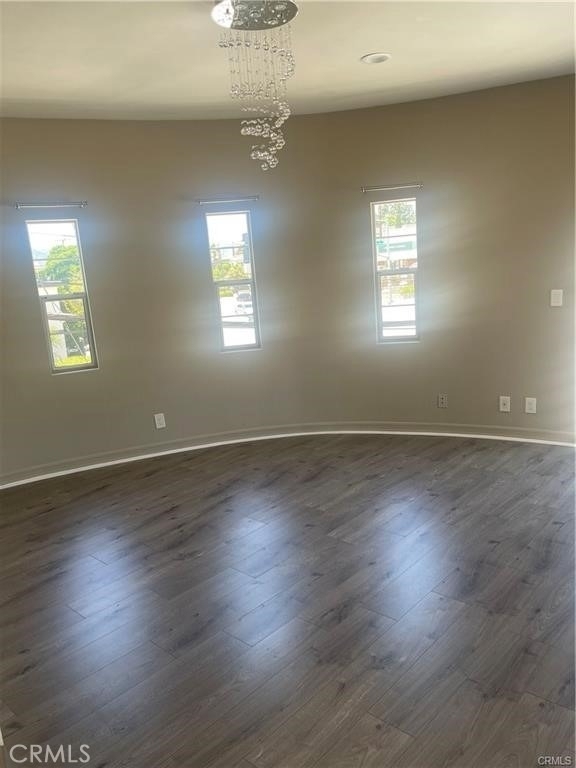 2256 Montrose Ave - Photo 12