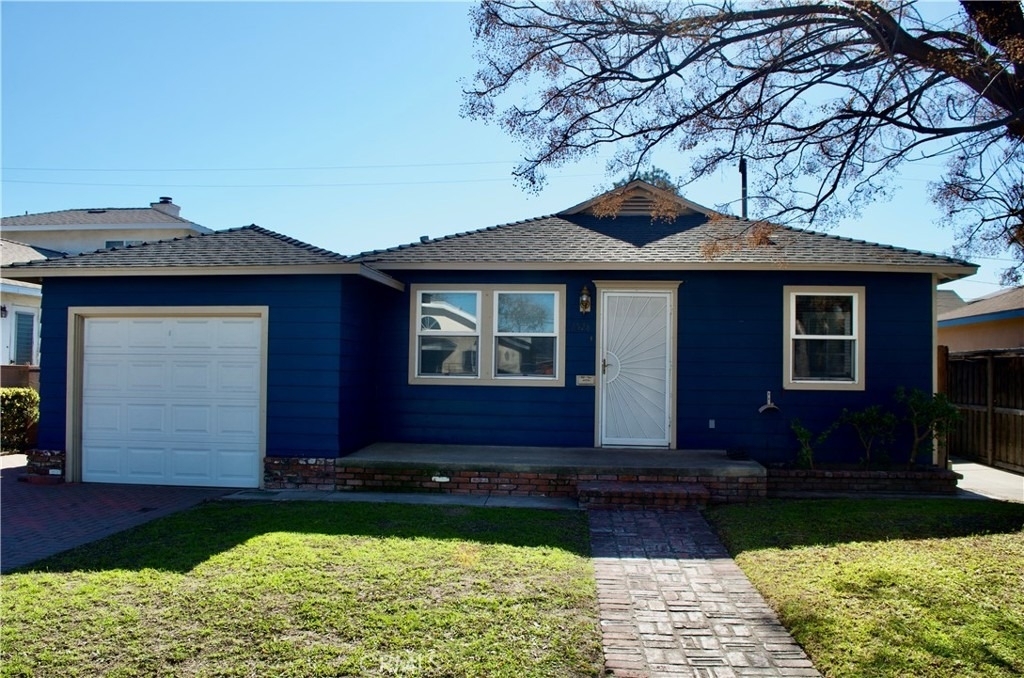 2528 W Flower Avenue - Photo 0