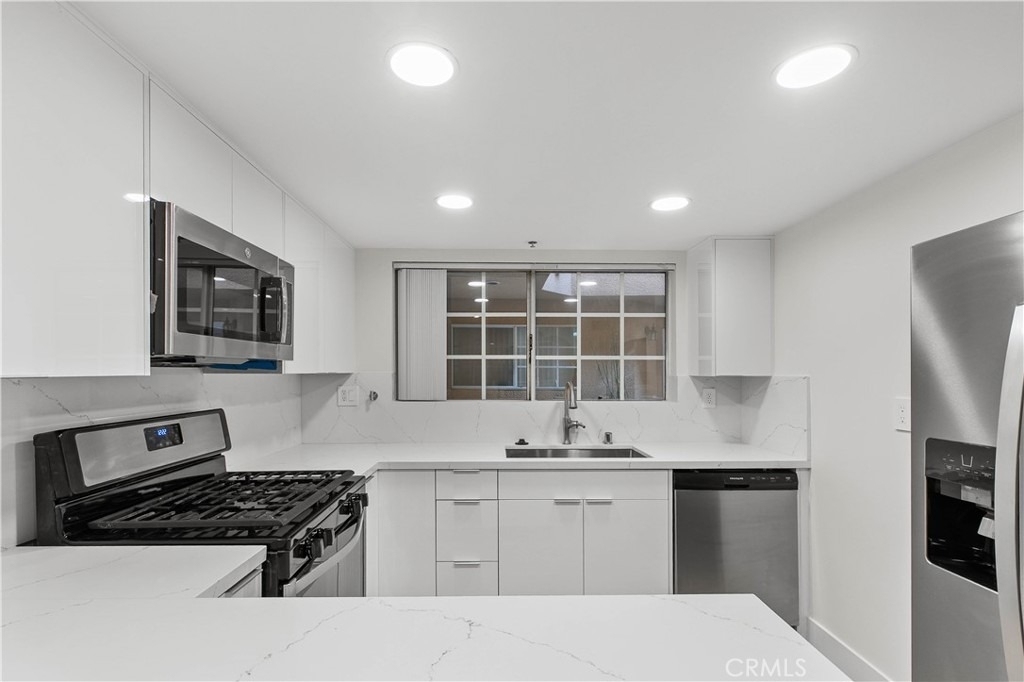 345 W Alameda - Photo 7
