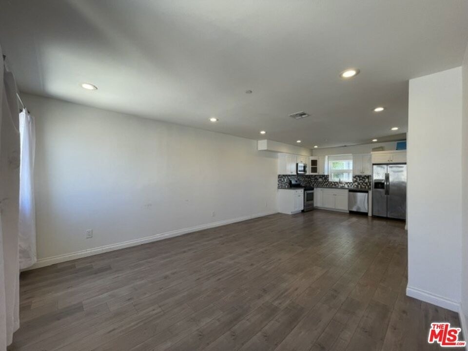 5733 1/2 Fulcher Avenue - Photo 11