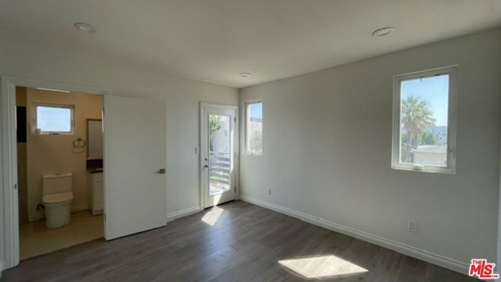 5733 1/2 Fulcher Avenue - Photo 73