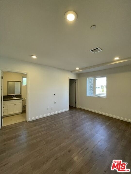 5733 1/2 Fulcher Avenue - Photo 54