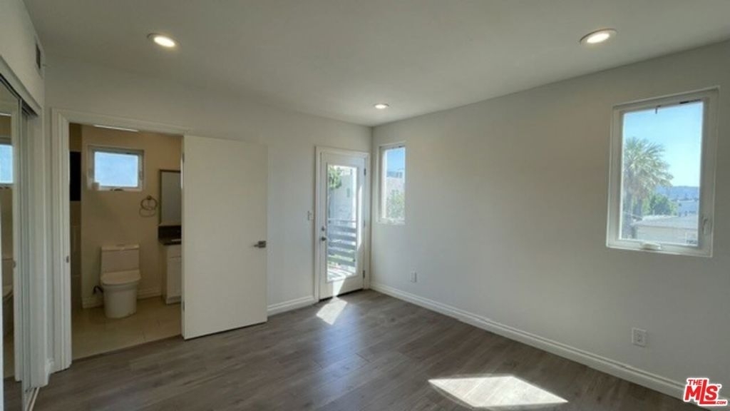 5733 1/2 Fulcher Avenue - Photo 74