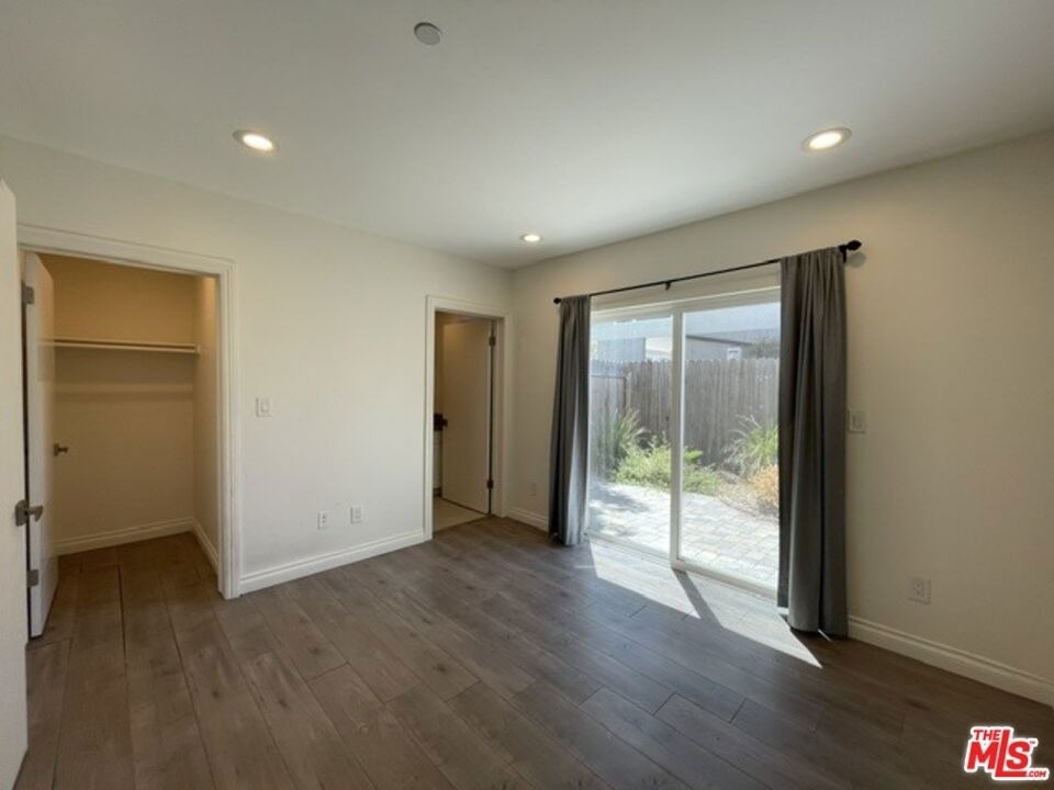 5733 1/2 Fulcher Avenue - Photo 5