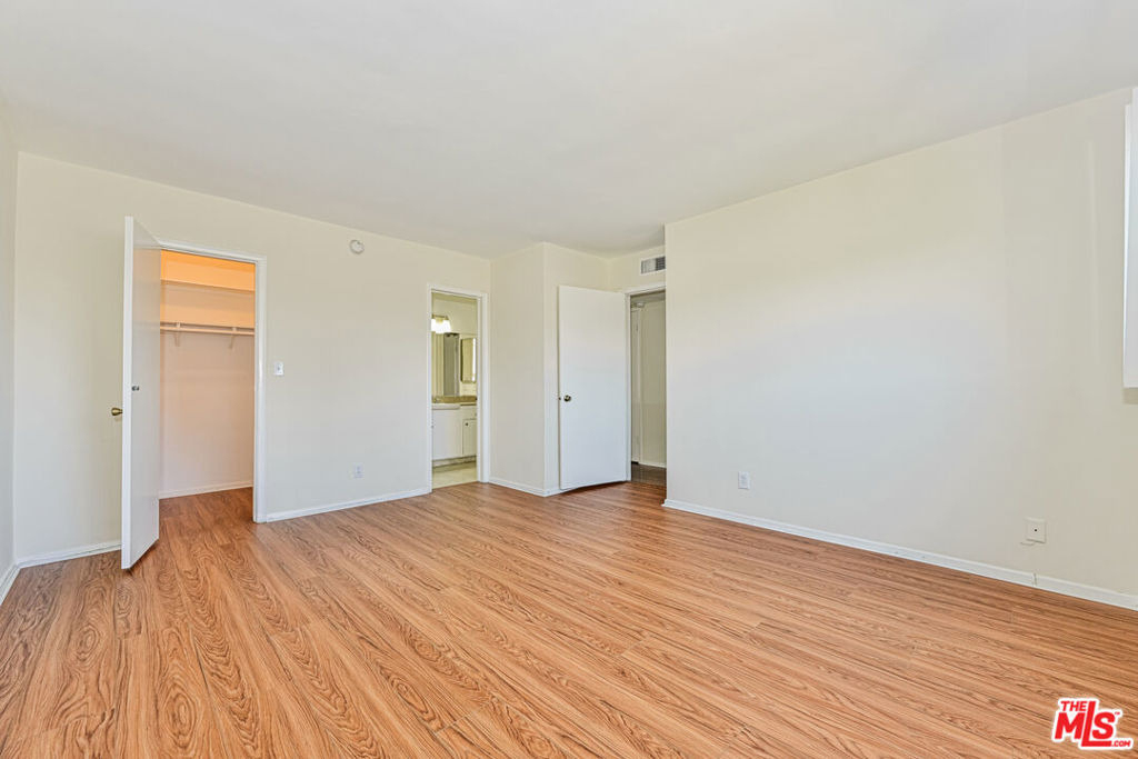 1440 Reeves Street - Photo 6