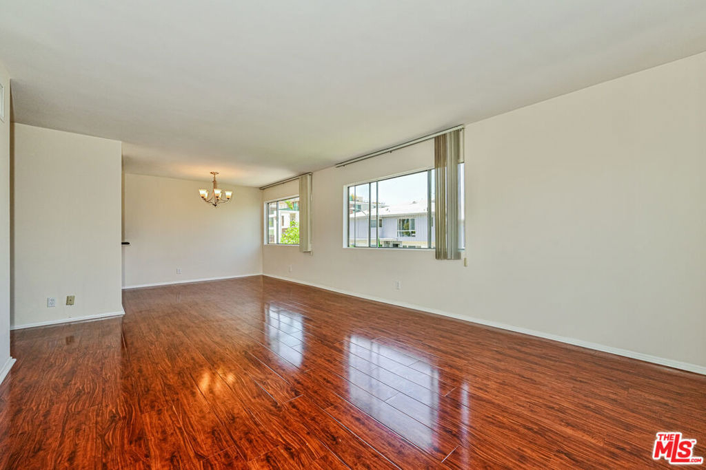 1440 Reeves Street - Photo 3