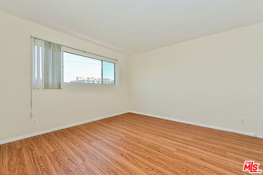 1440 Reeves Street - Photo 12