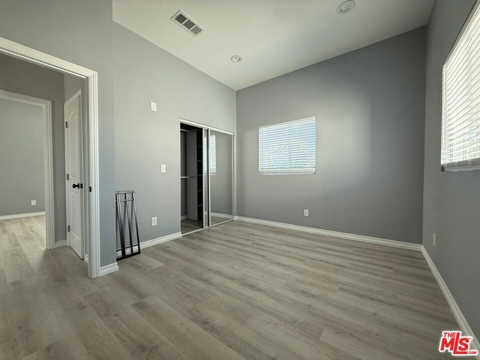 15964 Gault Street - Photo 5