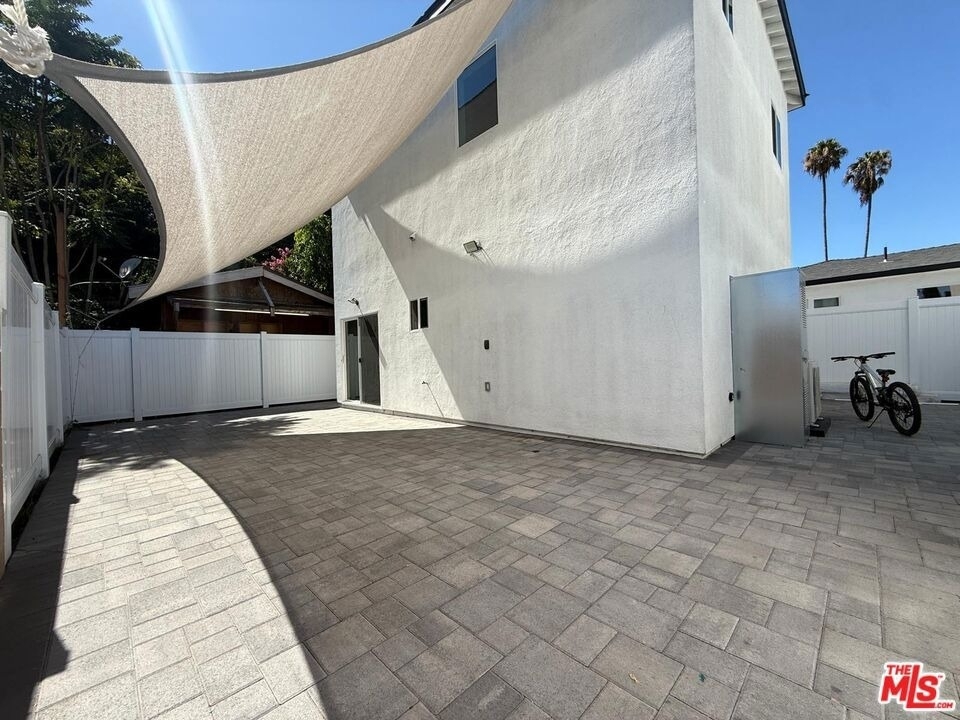 15964 Gault Street - Photo 20