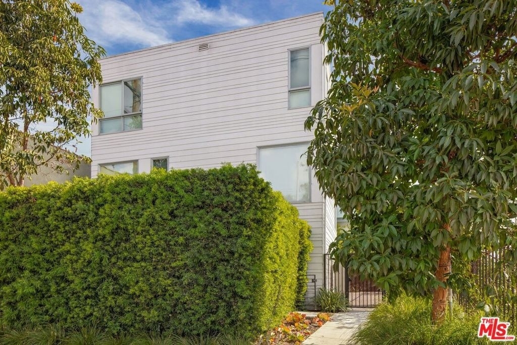11724 Culver Boulevard - Photo 32