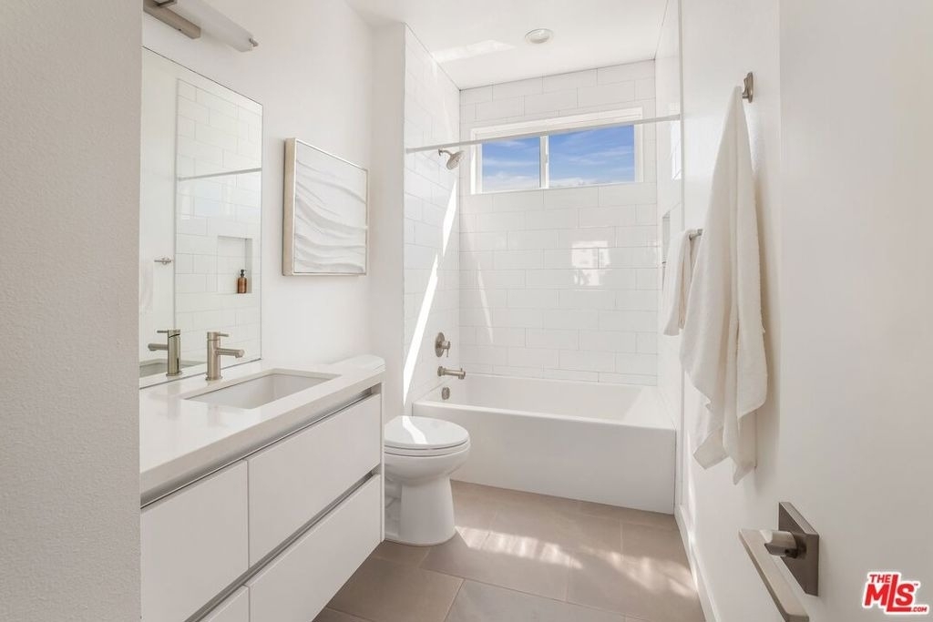 11724 Culver Boulevard - Photo 19