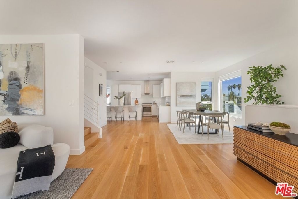 11724 Culver Boulevard - Photo 3