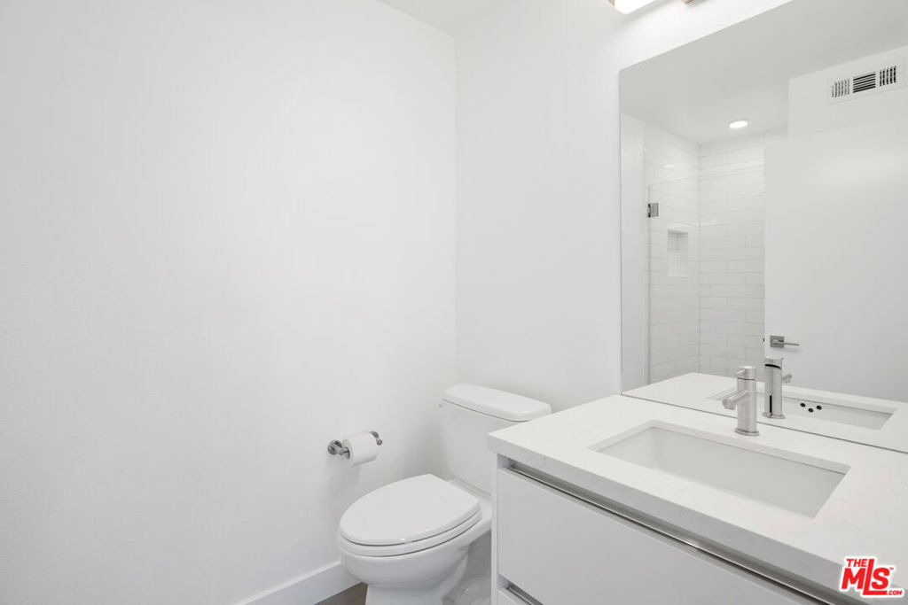 11724 Culver Boulevard - Photo 24