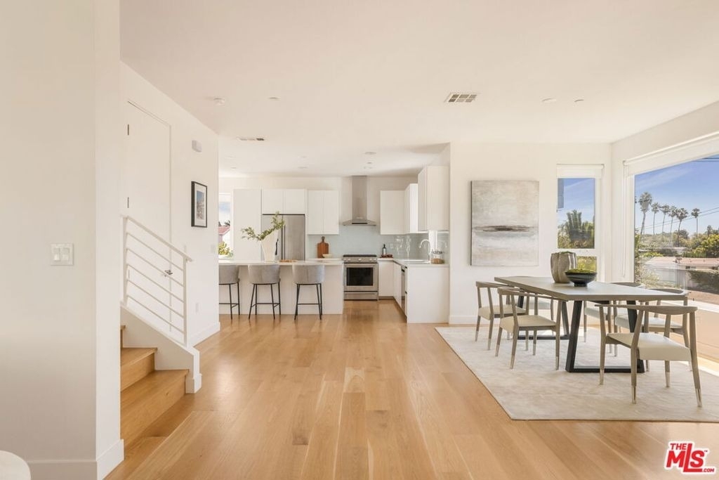 11724 Culver Boulevard - Photo 2