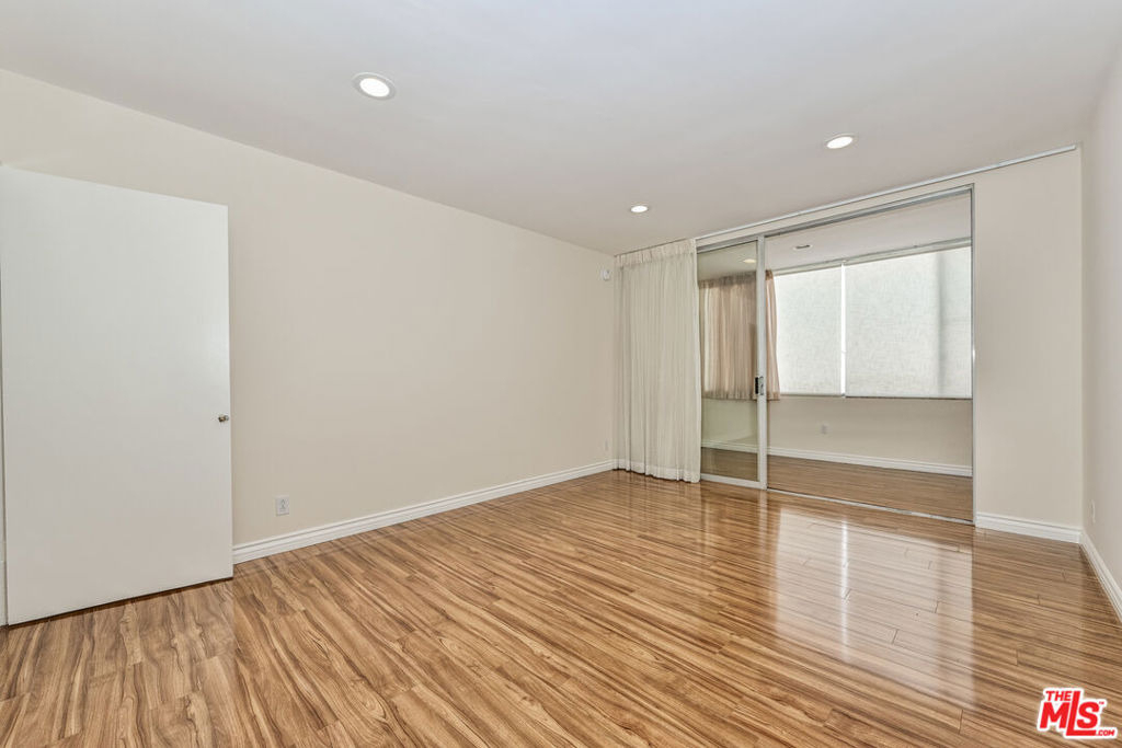 237 N Almont Drive - Photo 8
