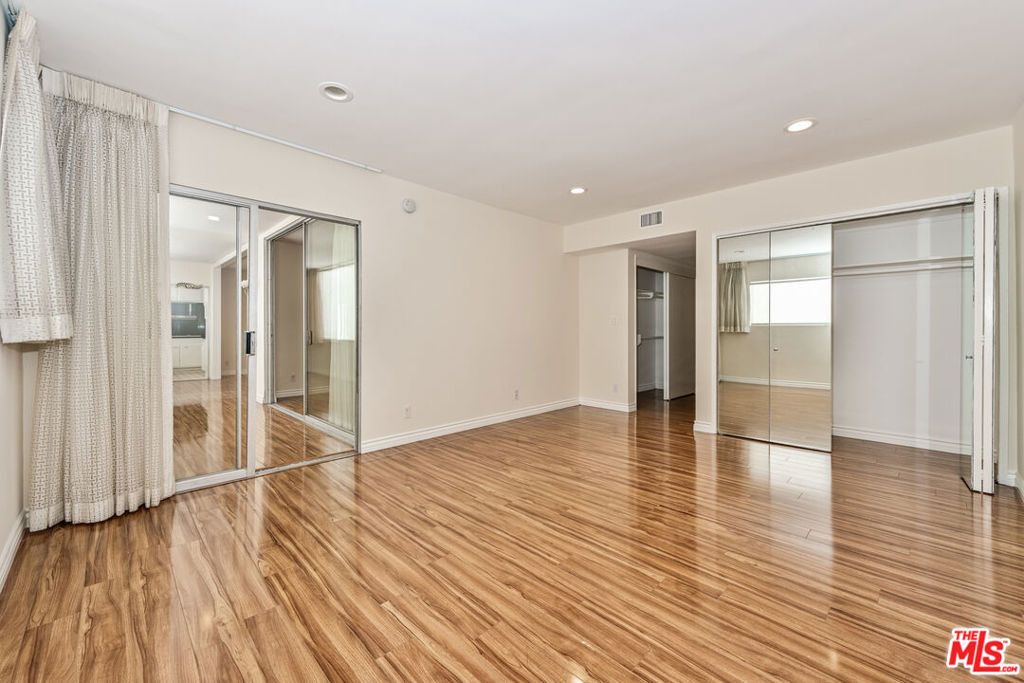 237 N Almont Drive - Photo 6