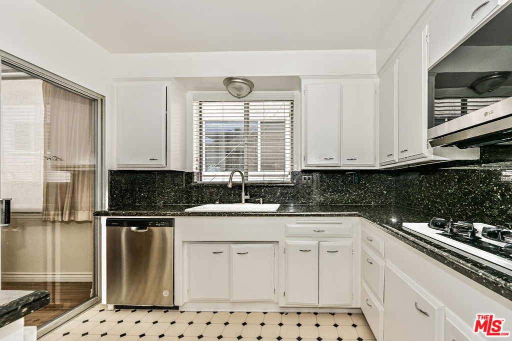 237 N Almont Drive - Photo 4