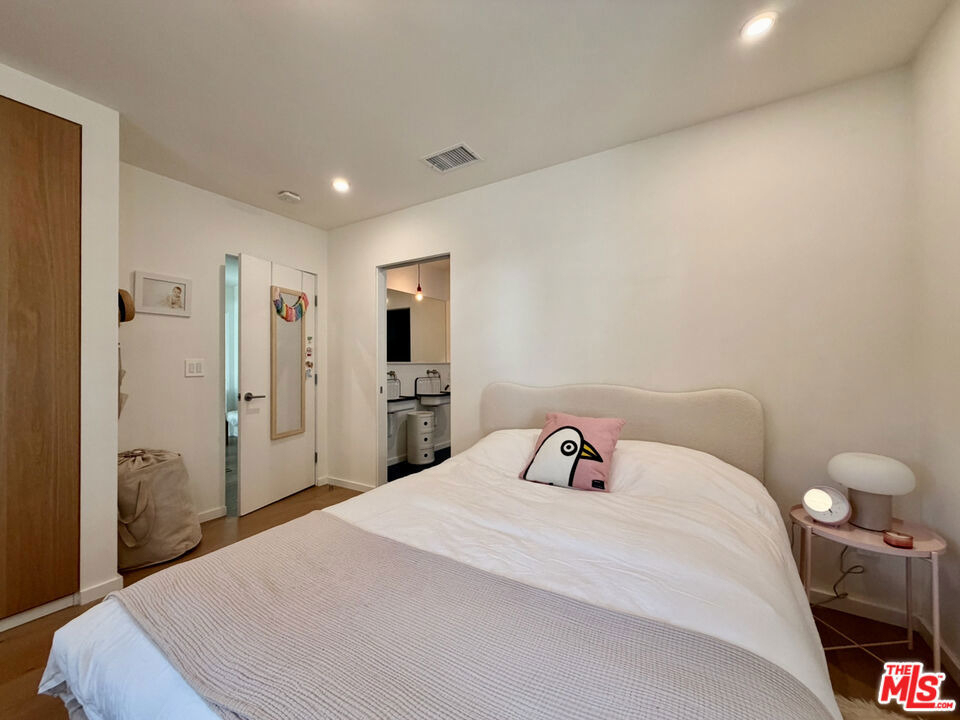 4355 Kenyon Avenue - Photo 15