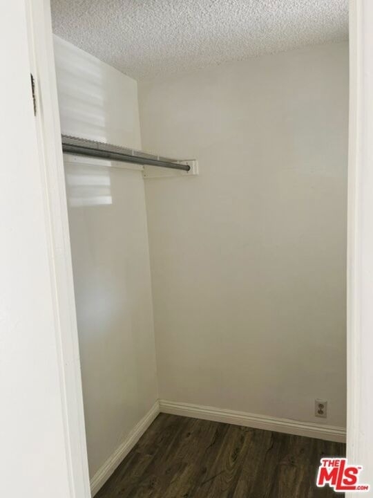 2371 Edgewater Terrace - Photo 3