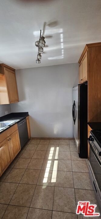 1227 S Holt Avenue - Photo 4