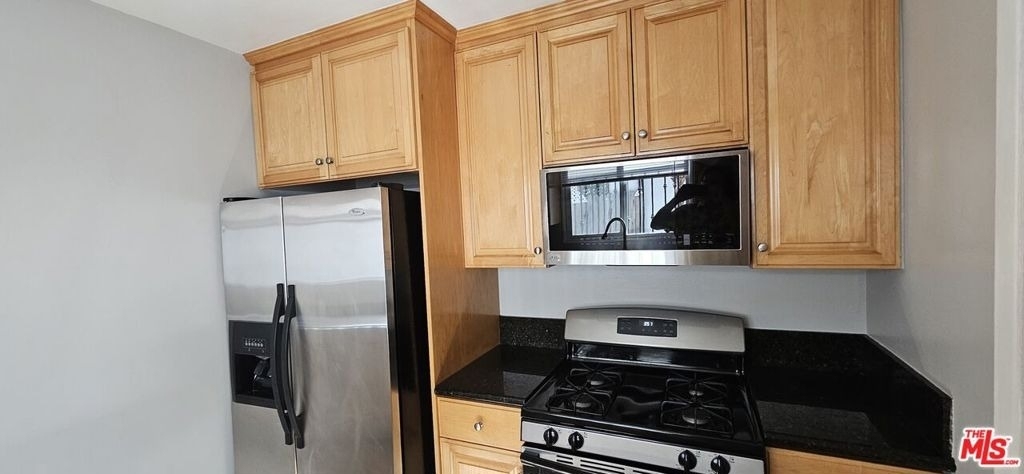 1227 S Holt Avenue - Photo 6