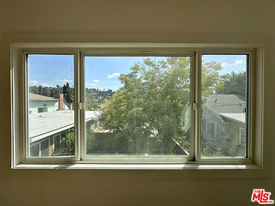 1405 Talmadge Street - Photo 8