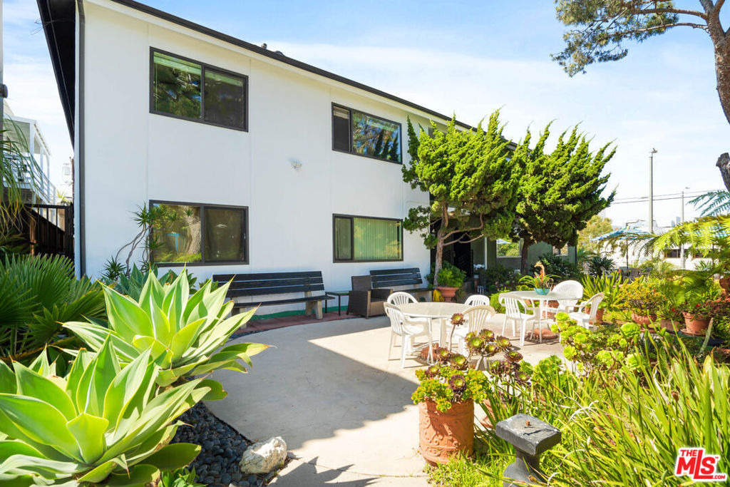 119 Paloma Avenue - Photo 9