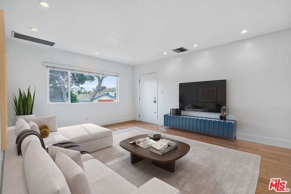 119 Paloma Avenue - Photo 3