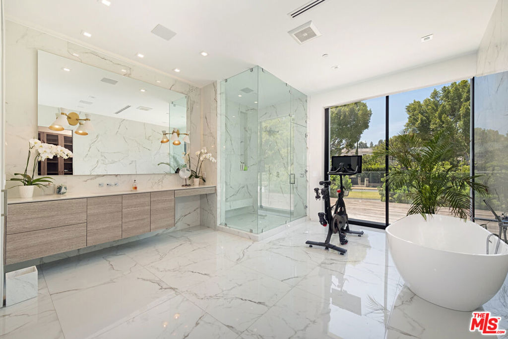 9570 Sunset Boulevard - Photo 18