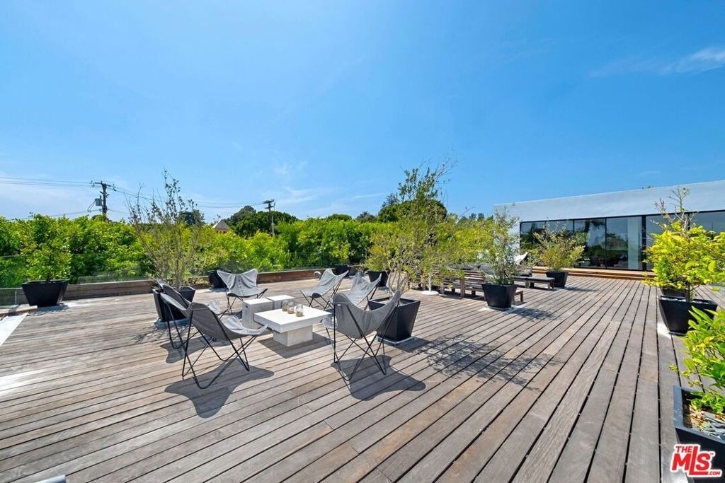 9570 Sunset Boulevard - Photo 23
