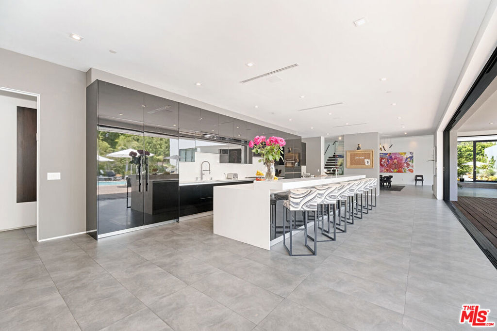 9570 Sunset Boulevard - Photo 10